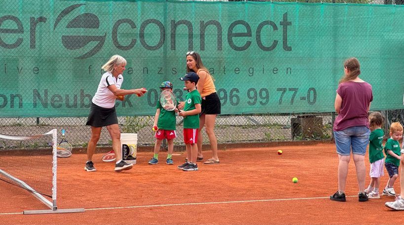 Tennis spielen